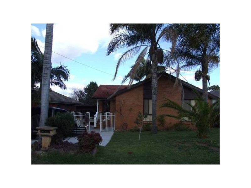 Warrimoo Drive, Quakers Hill NSW 2763