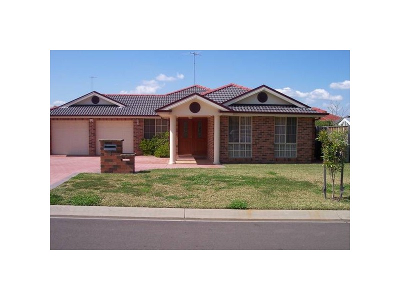 8 Coachman Cres, Kellyville Ridge NSW 2155