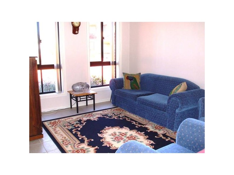 2/10 Lovegrove Drive, Quakers Hill NSW 2763