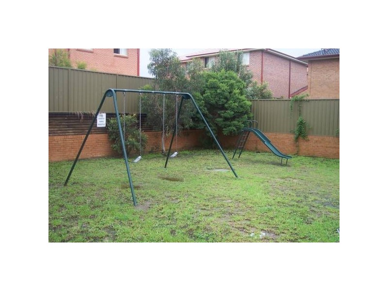 1./30 Hillcrest Road, Quakers Hill NSW 2763