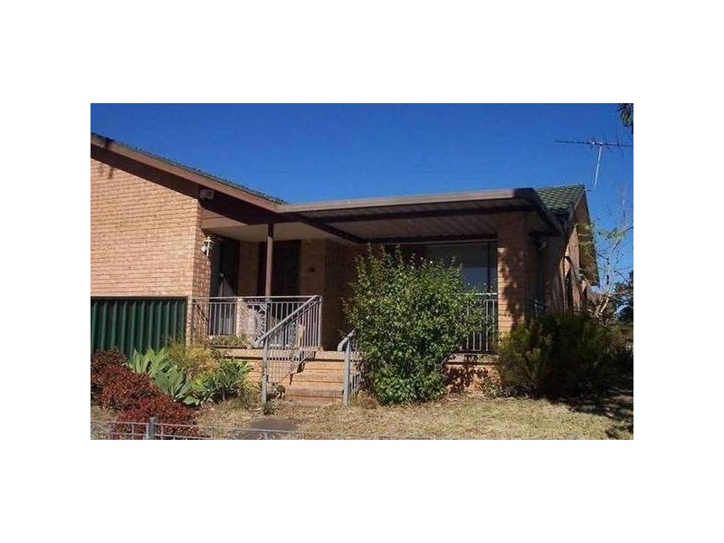 1 NARCISSUS AVENUE, Quakers Hill NSW 2763