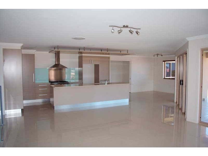 Highland Park QLD 4211