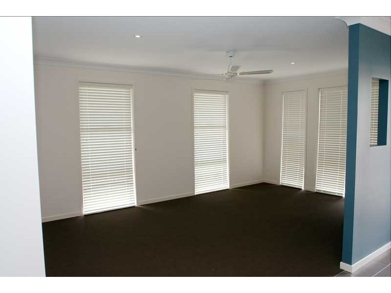 Highland Park QLD 4211