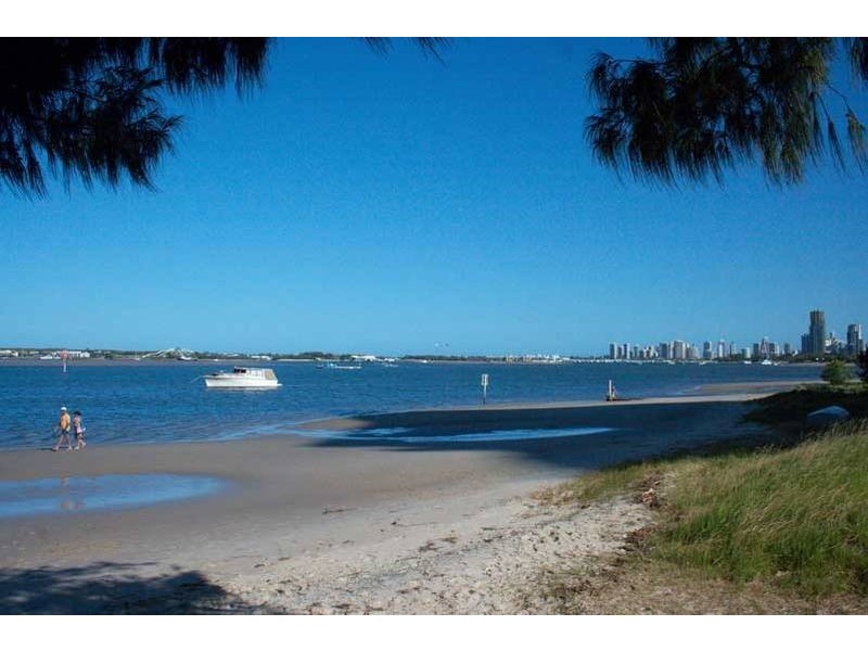 37 Harris Street, Labrador QLD 4215