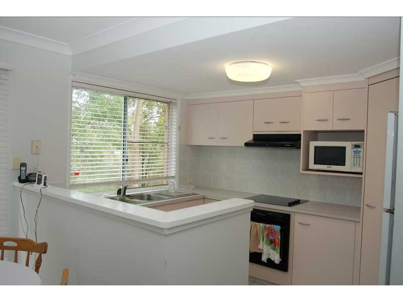 17/164 Alexander Drive, Highland Park QLD 4211