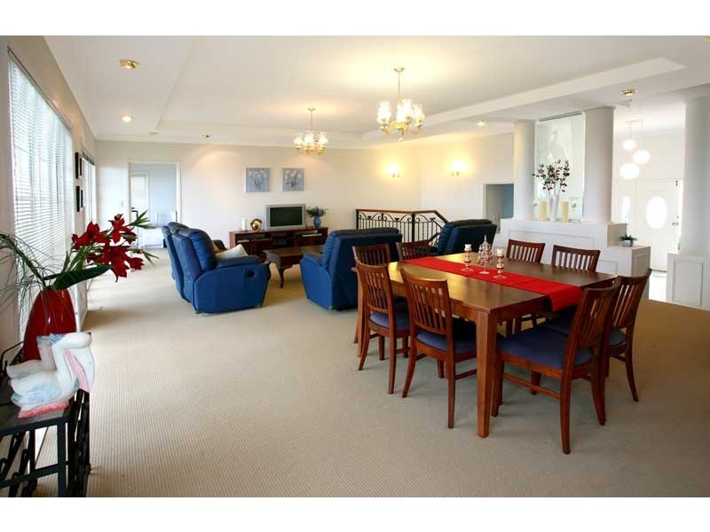 1 Galleria Court, Highland Park QLD 4211