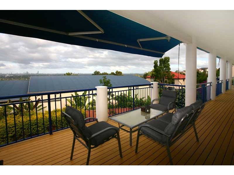 1 Galleria Court, Highland Park QLD 4211