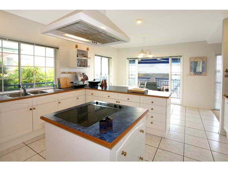 1 Galleria Court, Highland Park QLD 4211