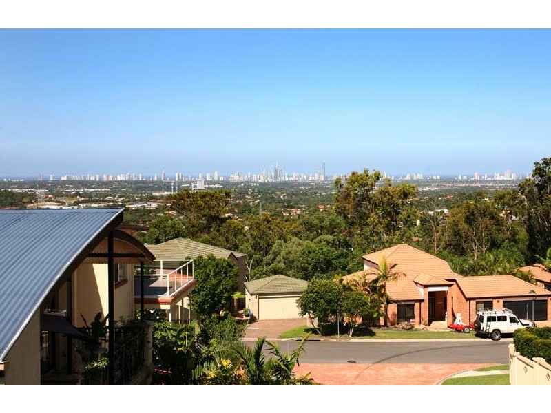 1 Galleria Court, Highland Park QLD 4211