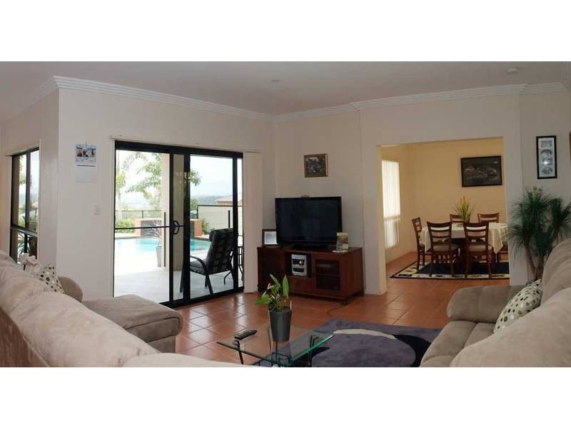 Highland Park QLD 4211