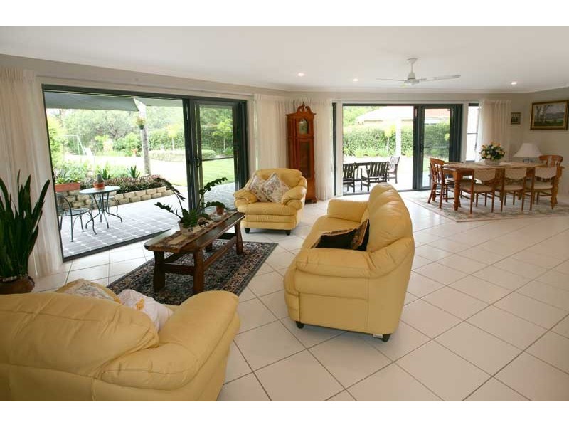 18 Nathanvale Drive, Mount Nathan QLD 4211