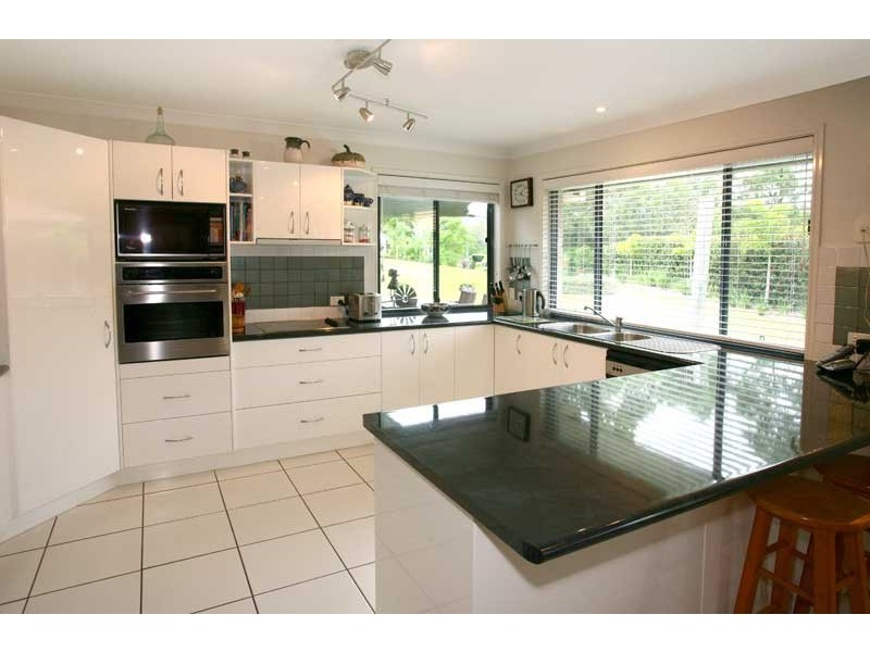 18 Nathanvale Drive, Mount Nathan QLD 4211