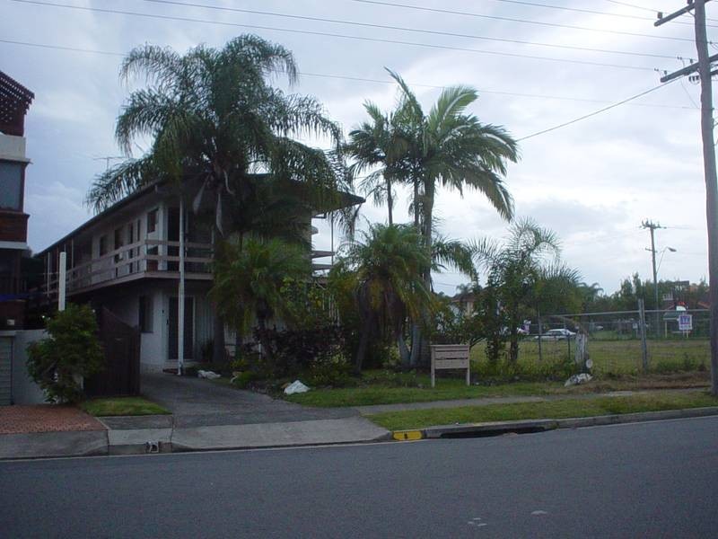 4/8 Robert Street, Labrador QLD 4215