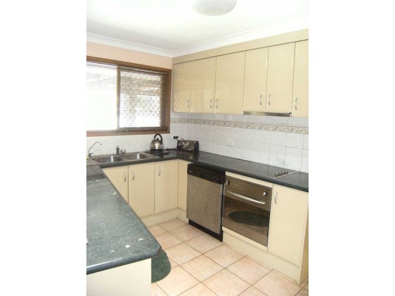 32 Pappas Way, Carrara QLD 4211
