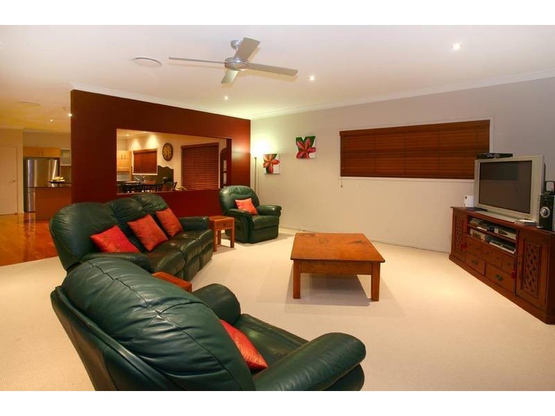 Highland Park QLD 4211