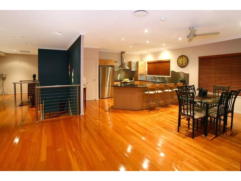Highland Park QLD 4211