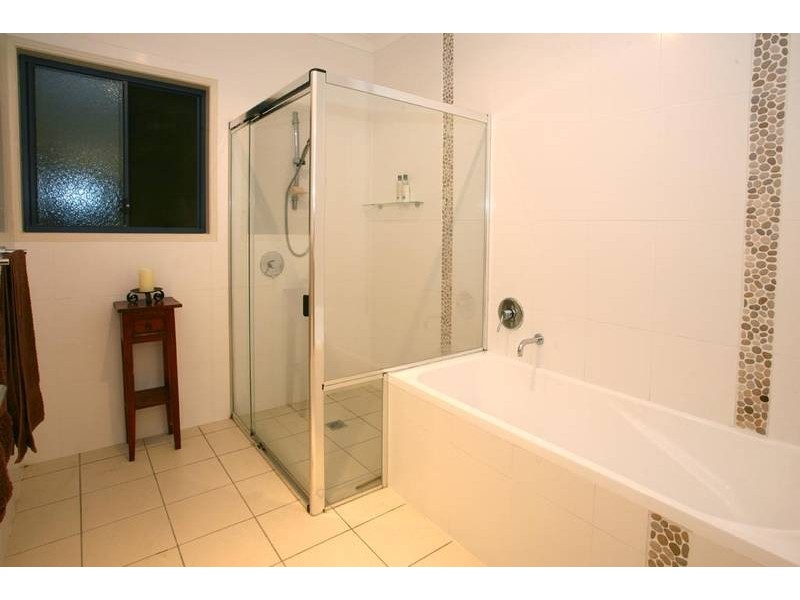 Highland Park QLD 4211