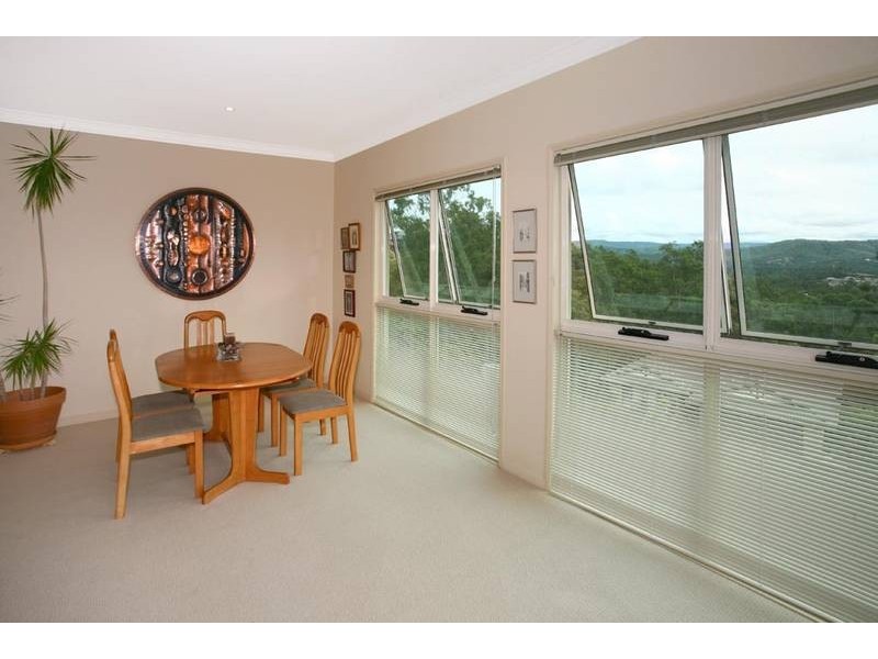 16 Tara Vista Blvd, Highland Park QLD 4211