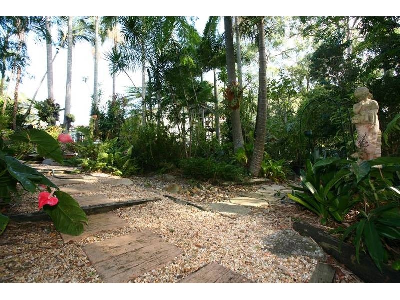 16 Marrantin Court, Carrara QLD 4211