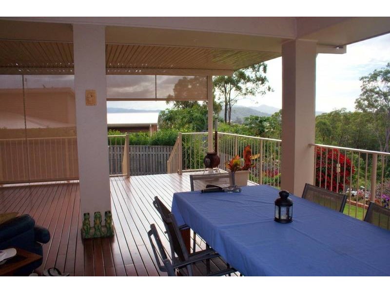 11 Huxley Court, Pacific Pines QLD 4211