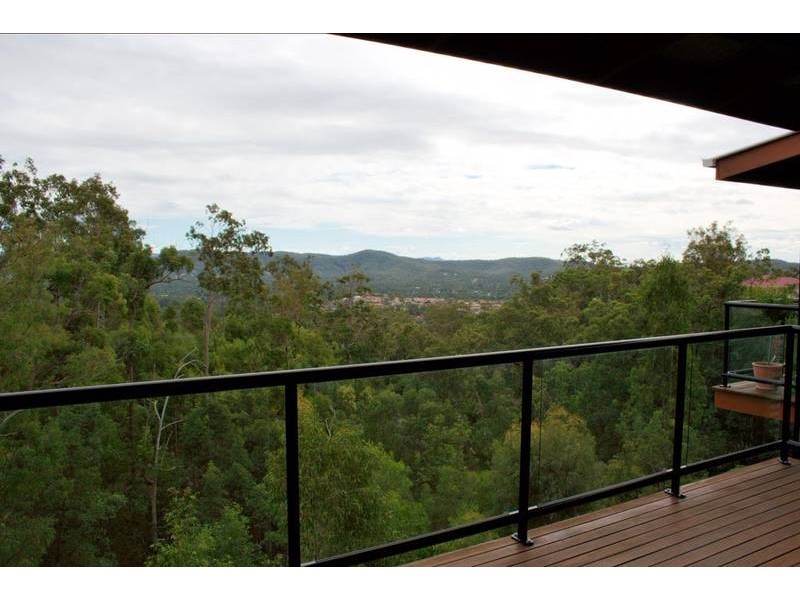 10/2 Ridgeline Way, Highland Park QLD 4211