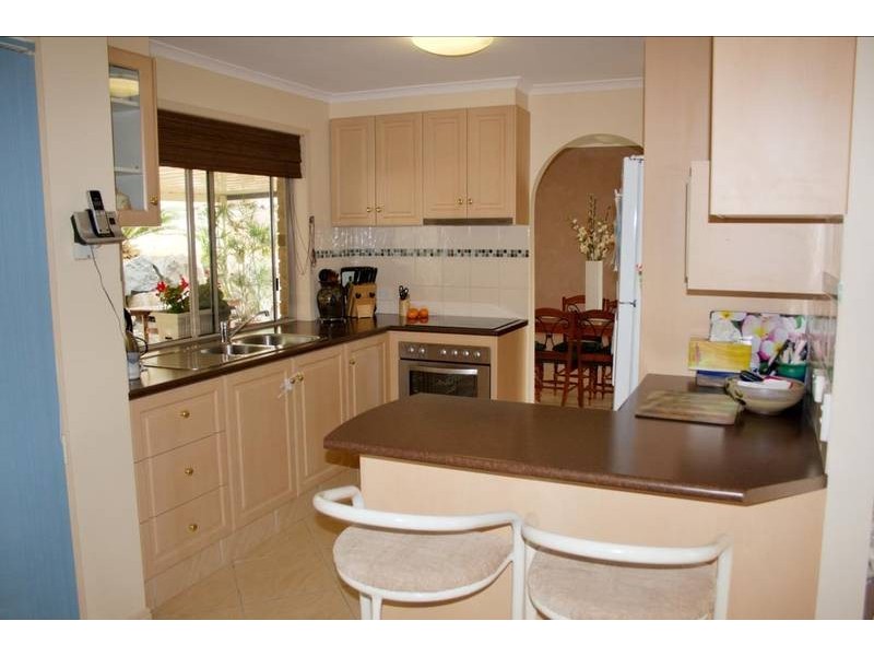 8 Quigan Terrace, Highland Park QLD 4211