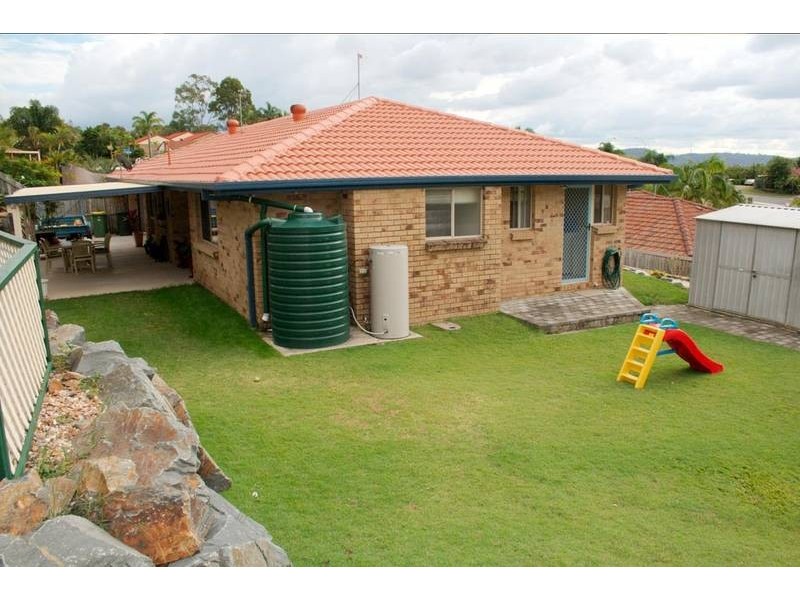 8 Quigan Terrace, Highland Park QLD 4211