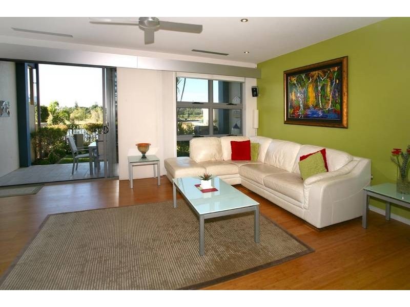 3011 The Boulevard, Carrara QLD 4211