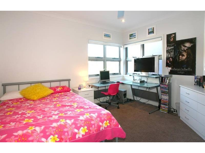 3011 The Boulevard, Carrara QLD 4211