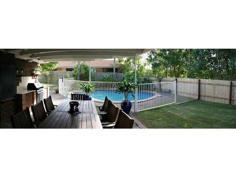15 Burgundy Court, Highland Park QLD 4211