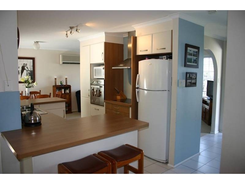 15 Burgundy Court, Highland Park QLD 4211