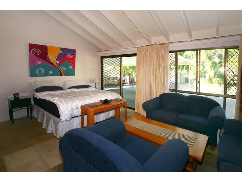 13 Bartlett Avenue, Nerang QLD 4211