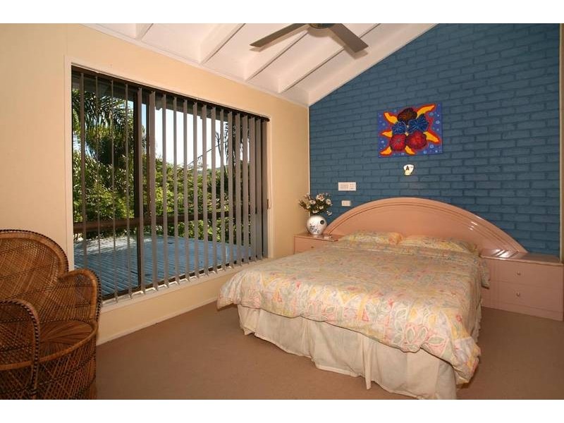 13 Bartlett Avenue, Nerang QLD 4211