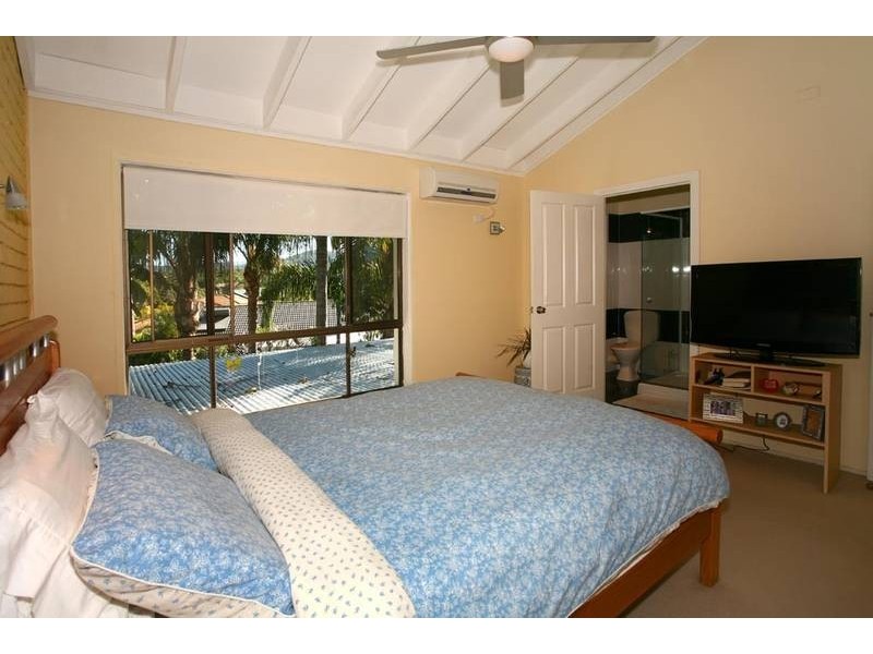 13 Bartlett Avenue, Nerang QLD 4211