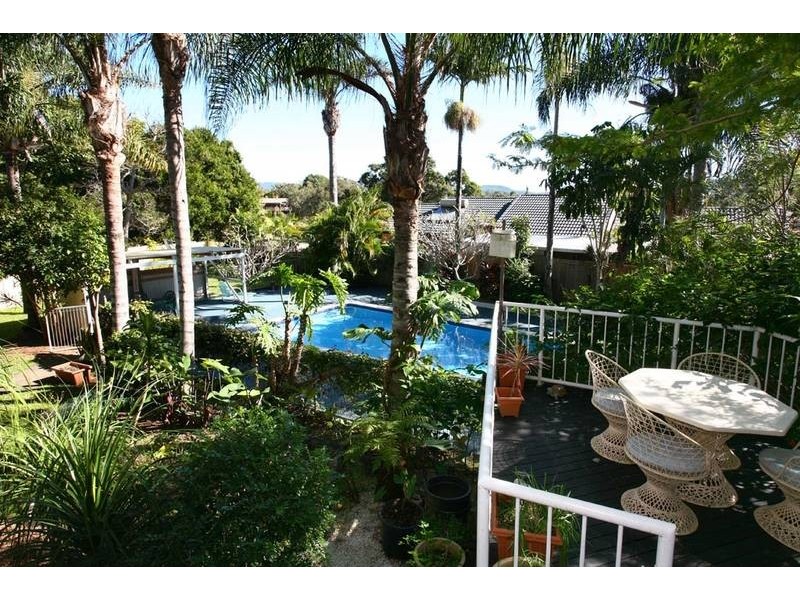 13 Bartlett Avenue, Nerang QLD 4211