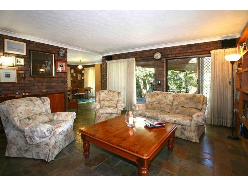 13 Nerang River Drive, Nerang QLD 4211