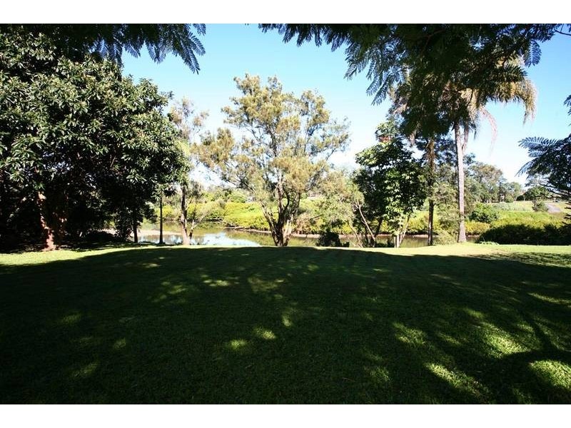 13 Nerang River Drive, Nerang QLD 4211