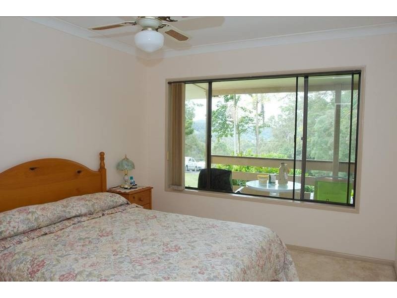 7 Lazy Way, Guanaba QLD 4210
