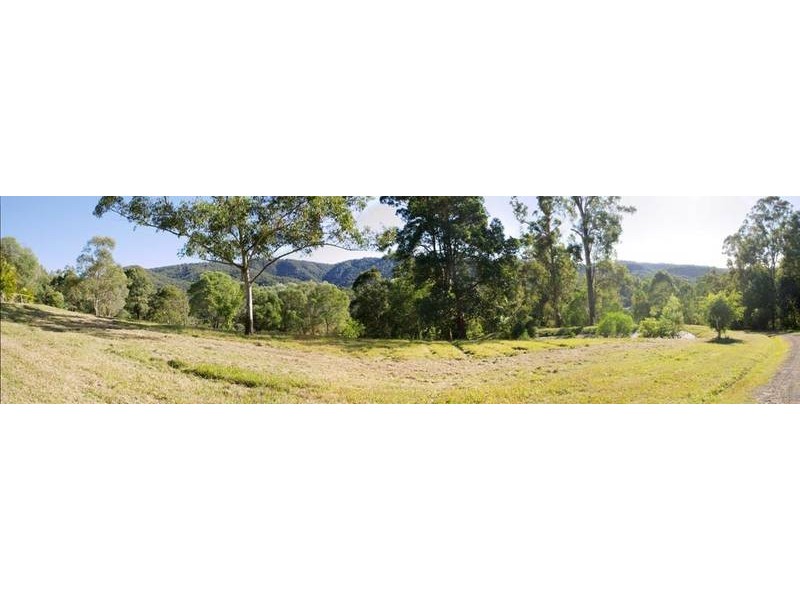 7 Lazy Way, Guanaba QLD 4210