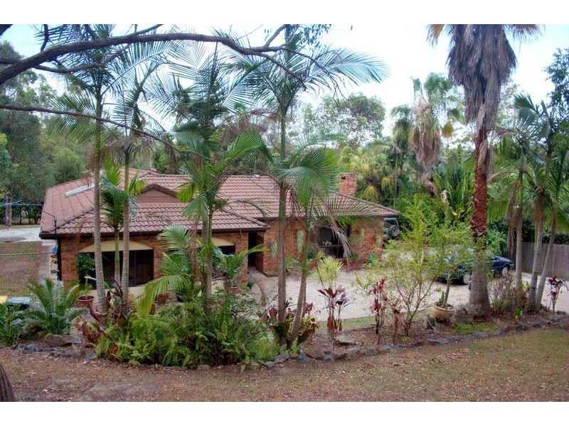 8 Edelweiss Way, Gaven QLD 4211