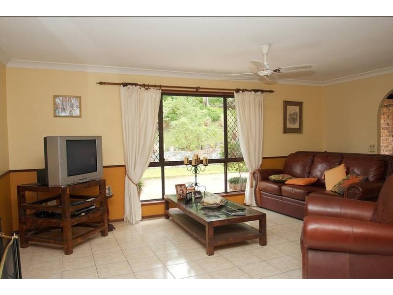 8 Edelweiss Way, Gaven QLD 4211