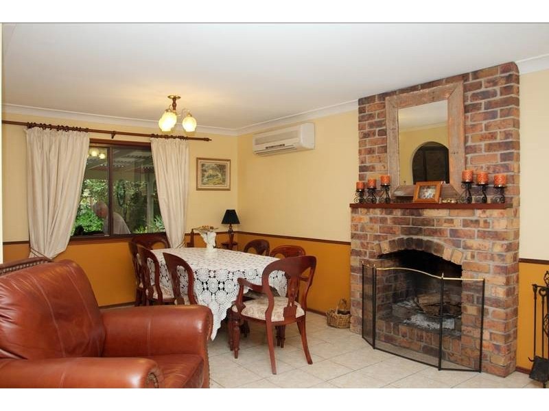 8 Edelweiss Way, Gaven QLD 4211