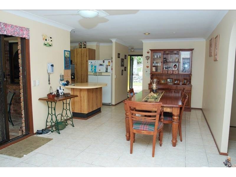 8 Edelweiss Way, Gaven QLD 4211