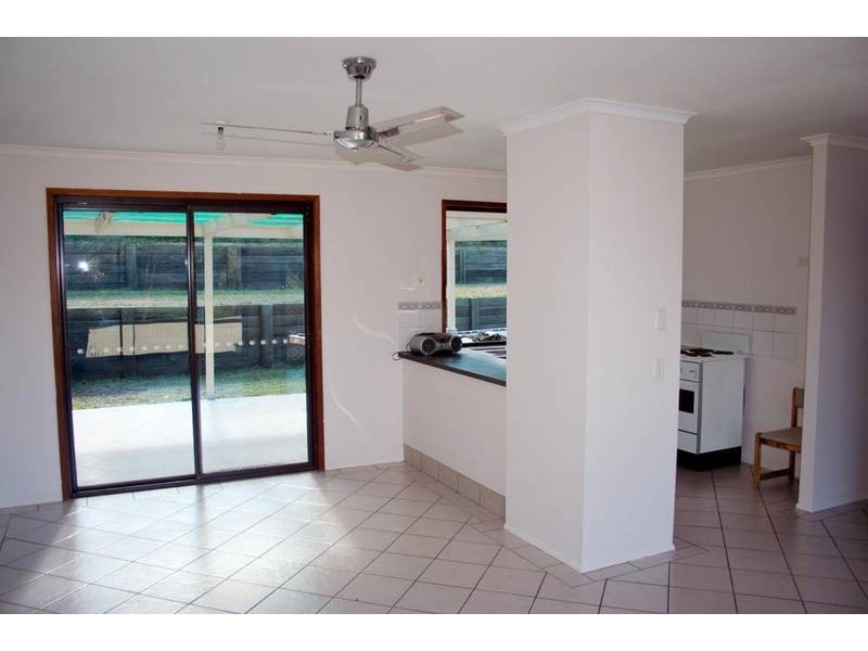 2 Jindivick Street, Worongary QLD 4213