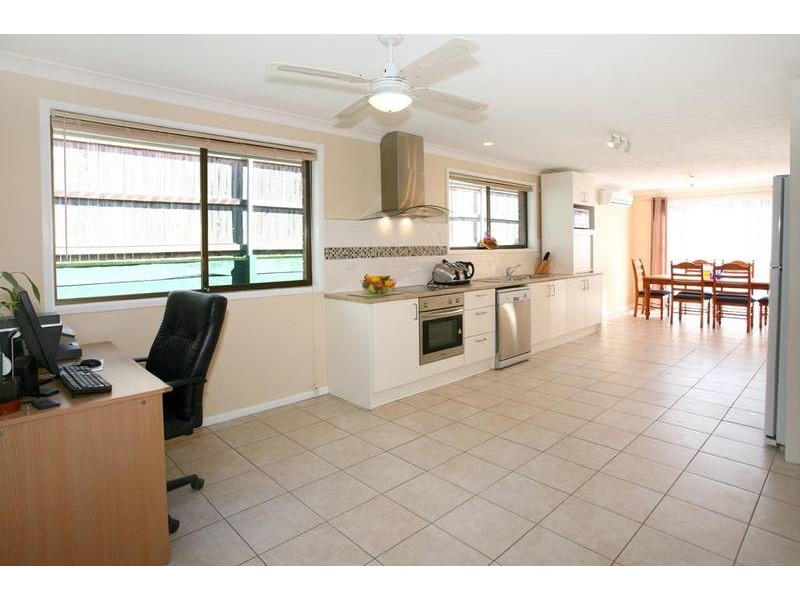 3 Guthrie Parade, Carrara QLD 4211