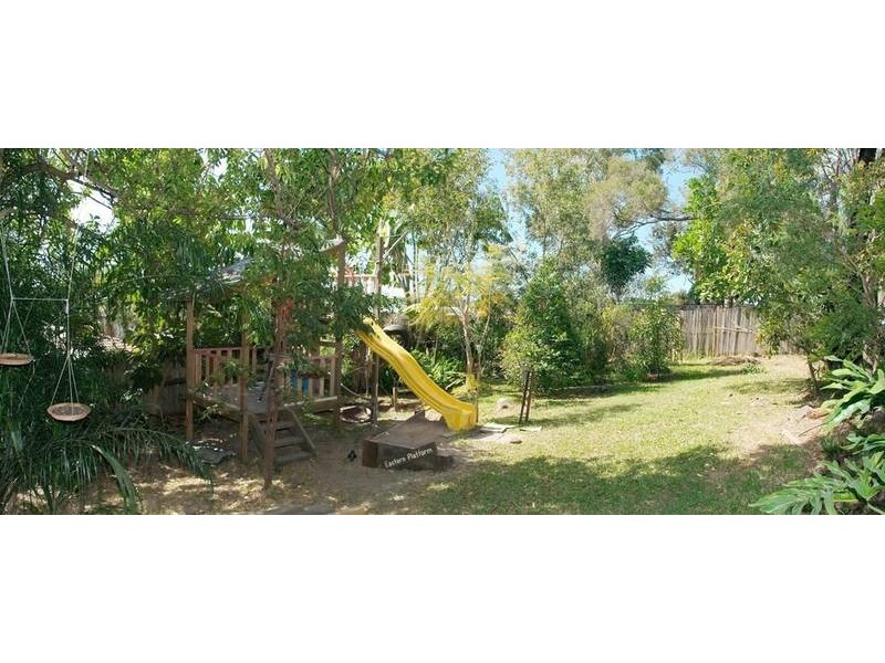 16 Burgundy Court, Highland Park QLD 4211