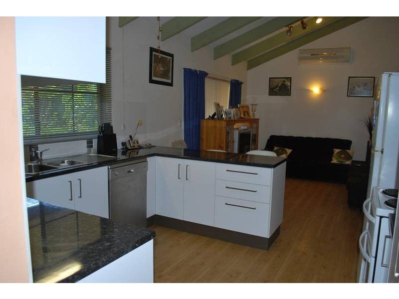 4 Yoolantie Crescent, Nerang QLD 4211