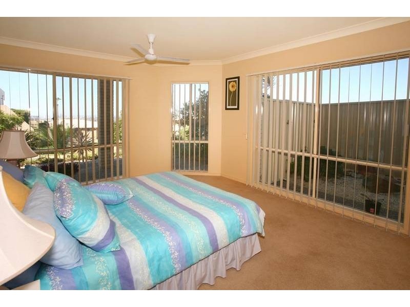 Highland Park QLD 4211