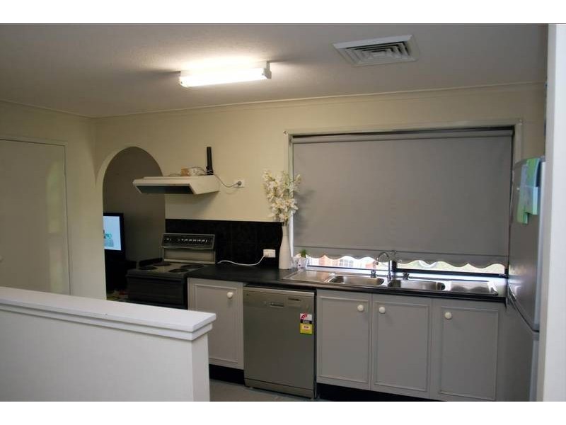 3 Cambridge Court, Carrara QLD 4211