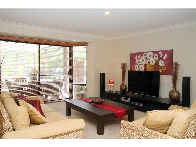 54 Lawnhill Drive, Nerang QLD 4211